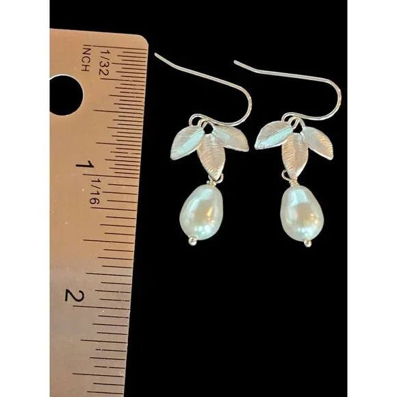 Faux Pearl Floral Drop Earring - Picture 3 of 3